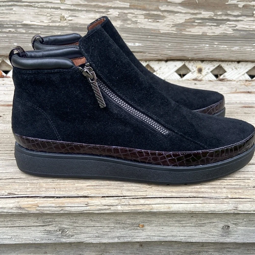 New! Donald J Pliner ‘Meira2’ Black Oily Suede Flatform Booties Women’s Size 9.5 - Picture 3 of 13
